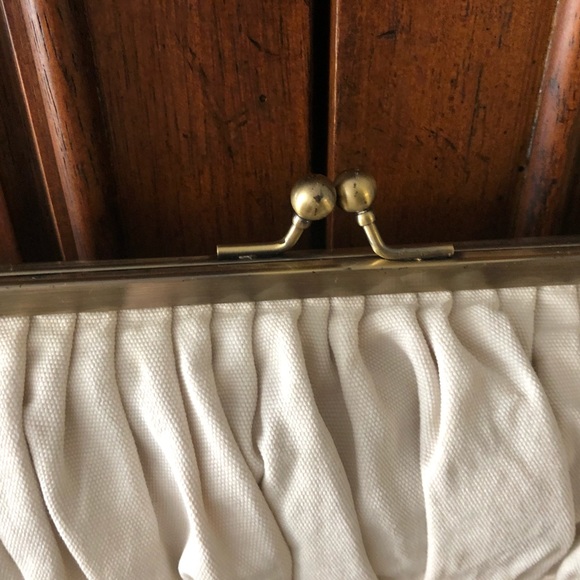 BCBGMAXAZRIA Clutch. - Picture 3 of 6